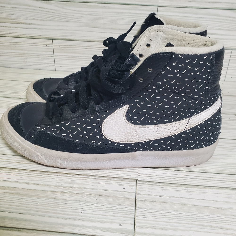 Nike High Tops Black White Checks Mens Shoes Size 6  Good pre owned condition (S